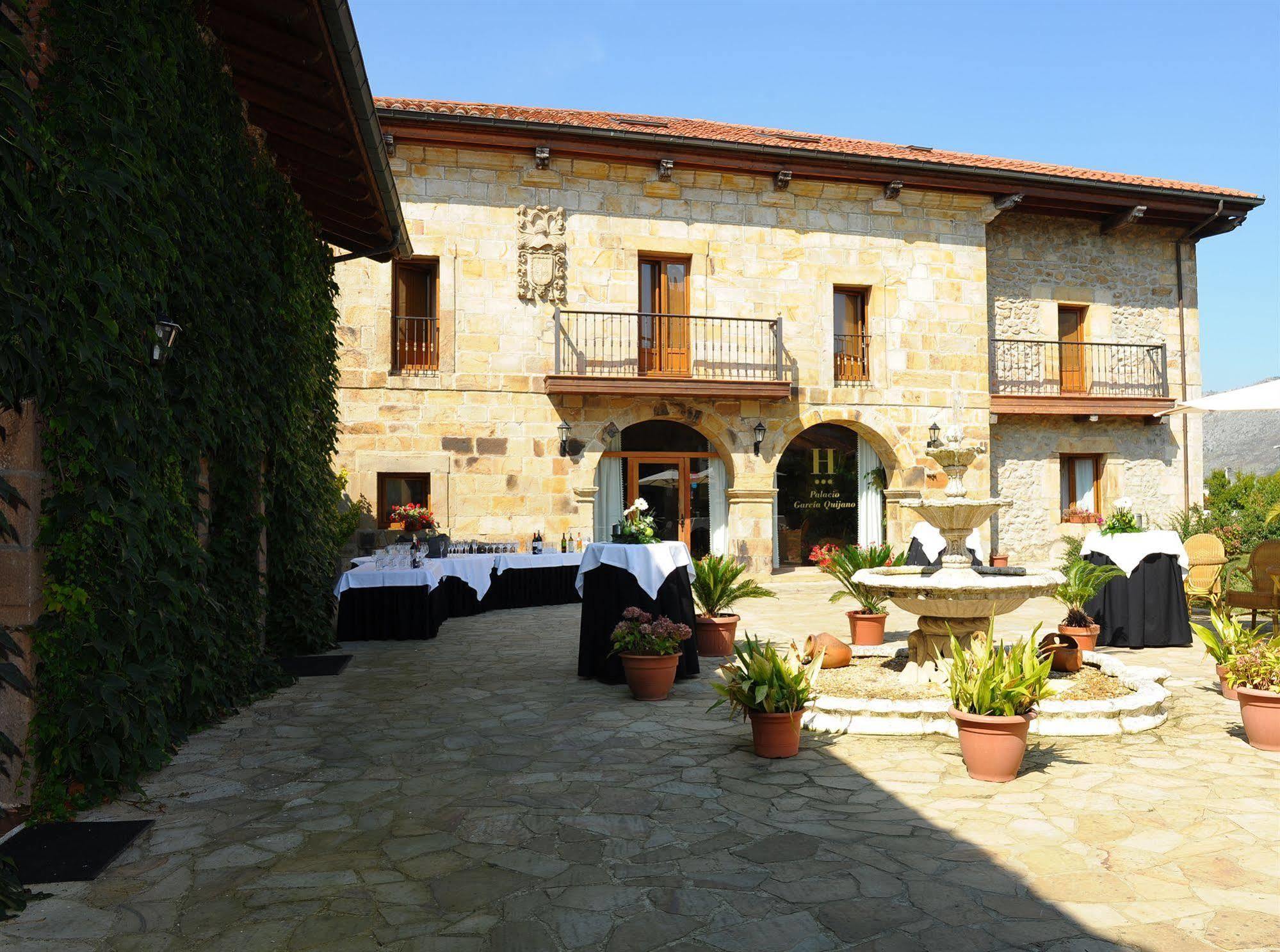 Hotel Palacio Garcia Quijano Corrales De Buelna Exterior foto
